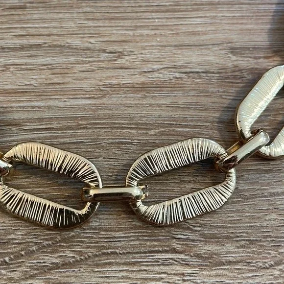 Express Gold Chain Reversible Necklace - Black & Textured - Picture 6 of 8